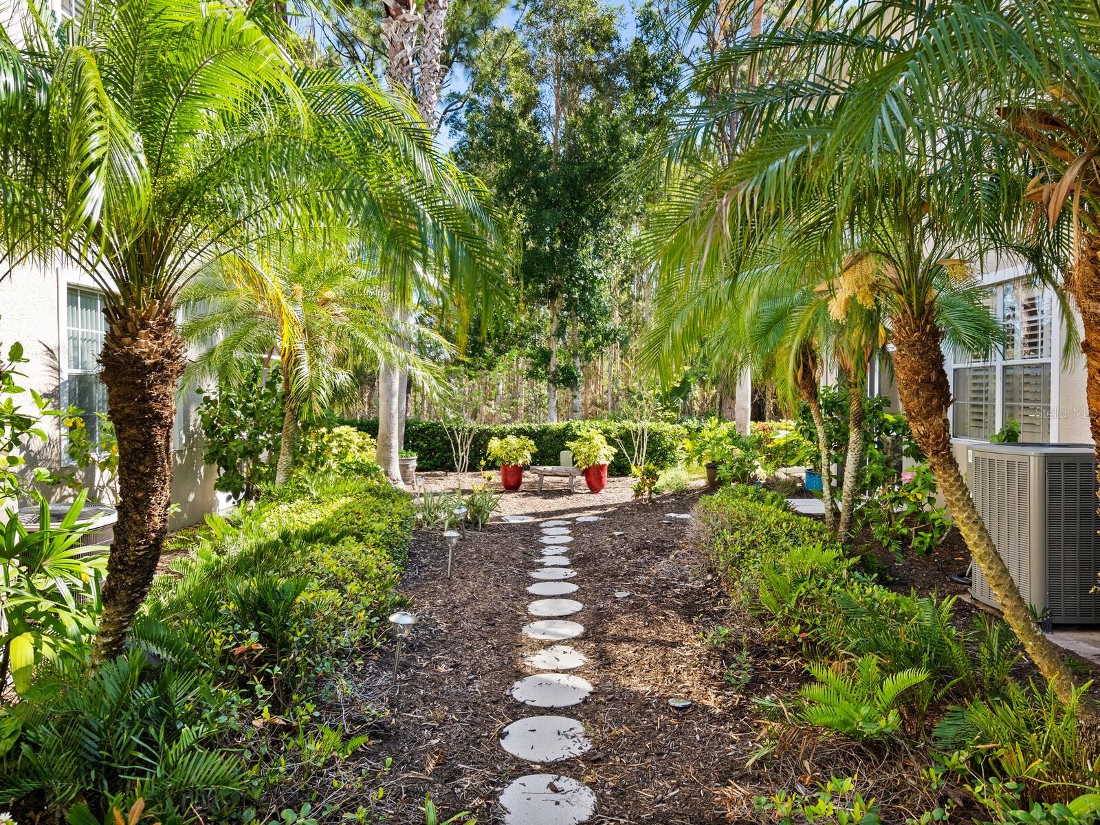 THE VILLAS AT VENICE - Residential