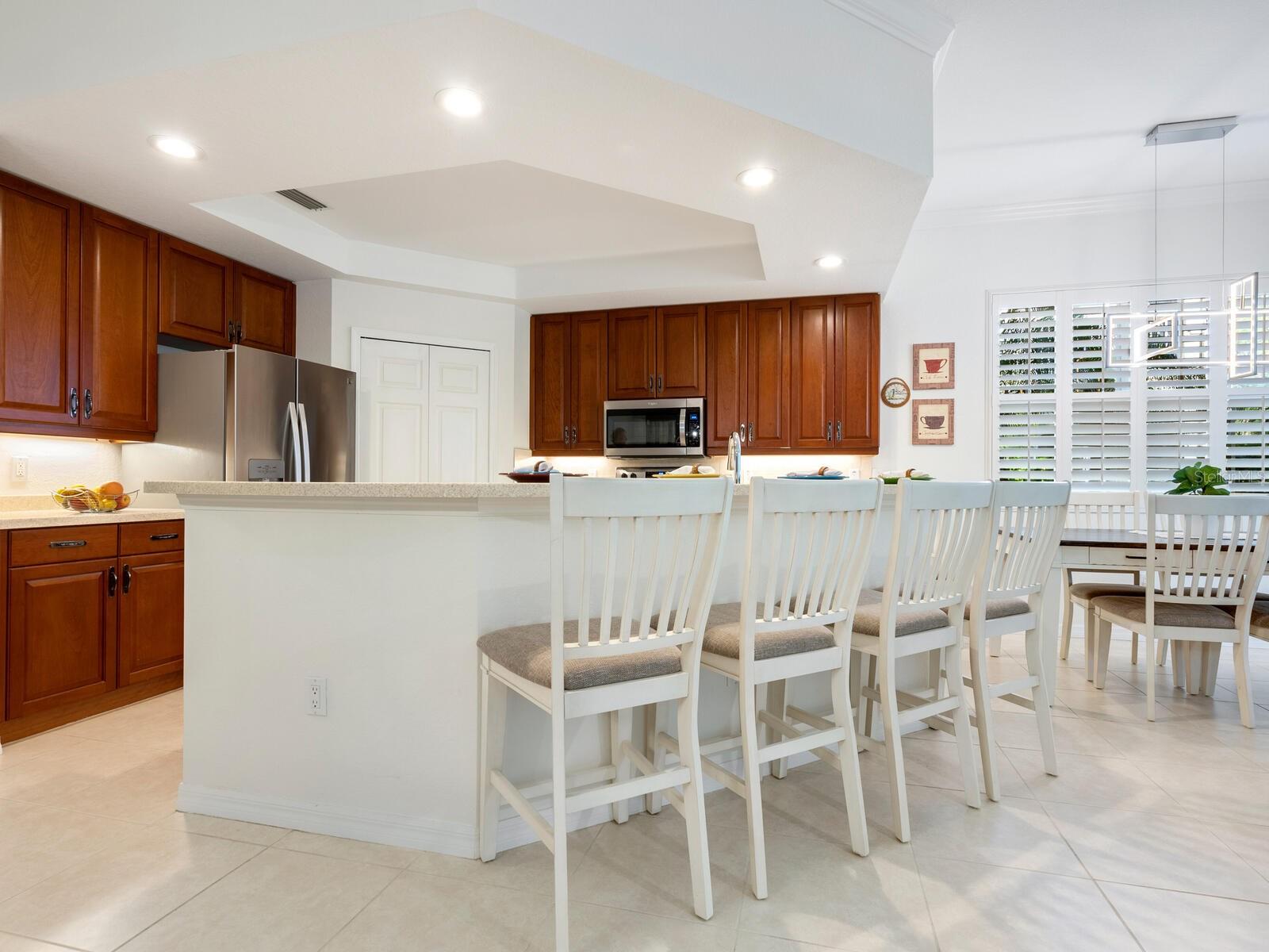 THE VILLAS AT VENICE - Residential