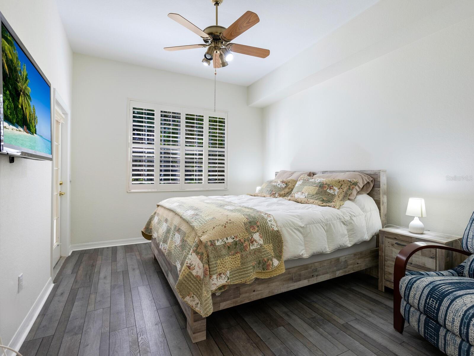 THE VILLAS AT VENICE - Residential