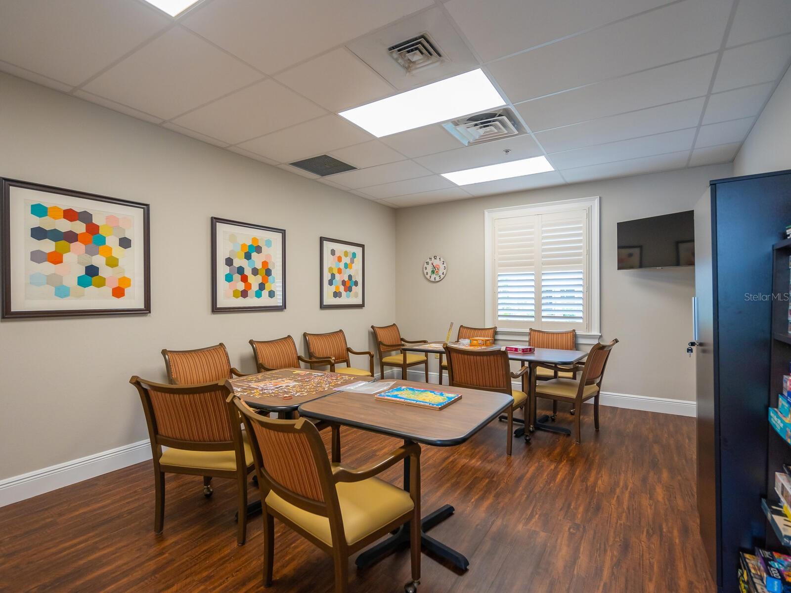 THE VILLAS AT VENICE - Residential