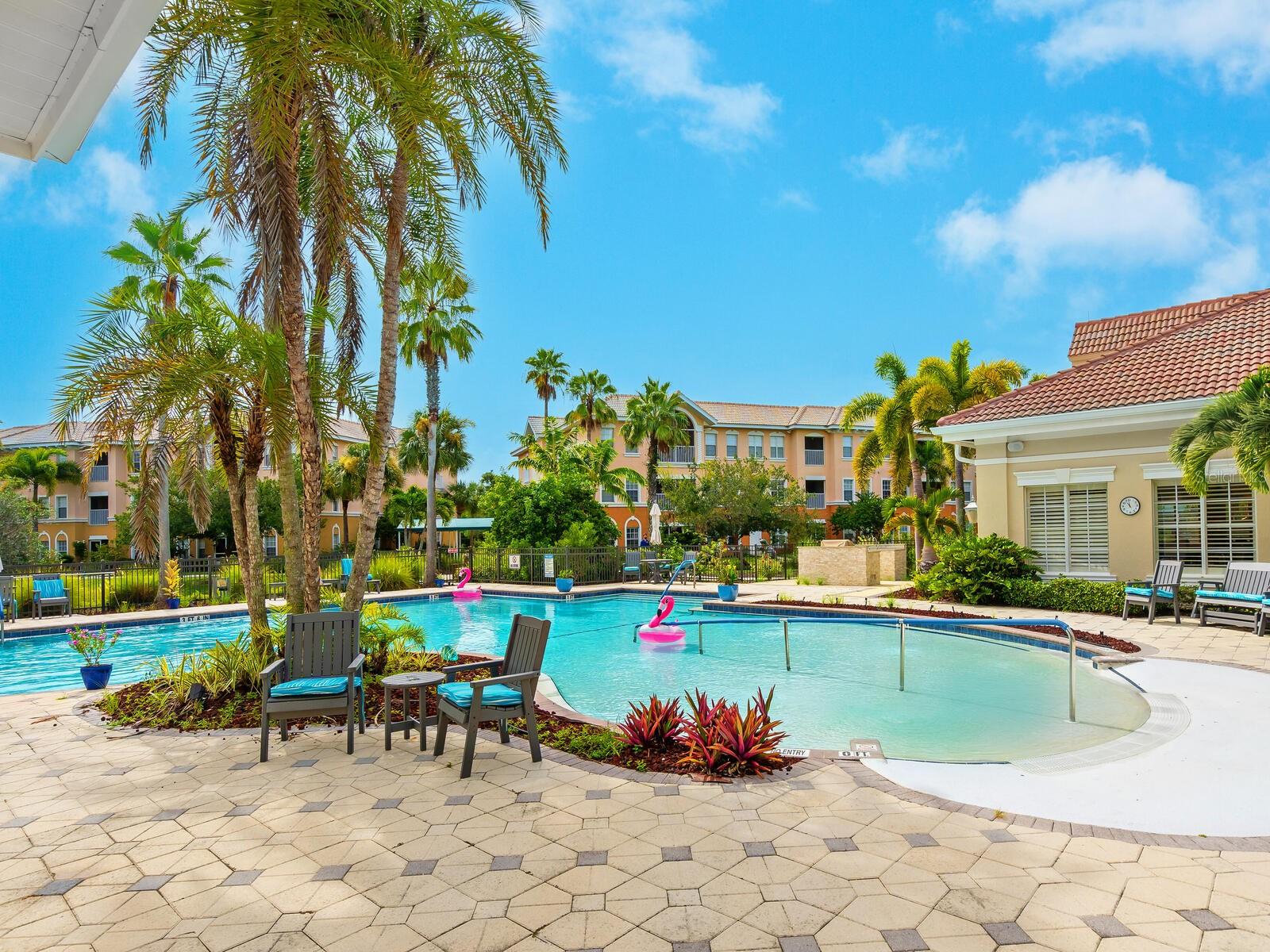 THE VILLAS AT VENICE - Residential