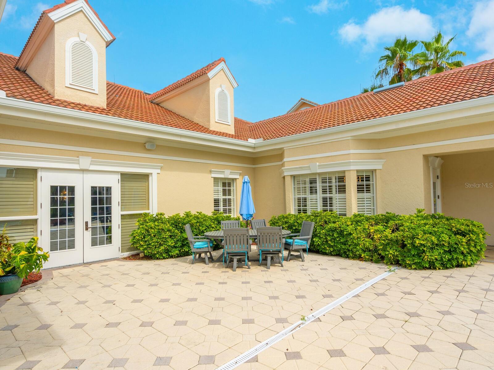 THE VILLAS AT VENICE - Residential