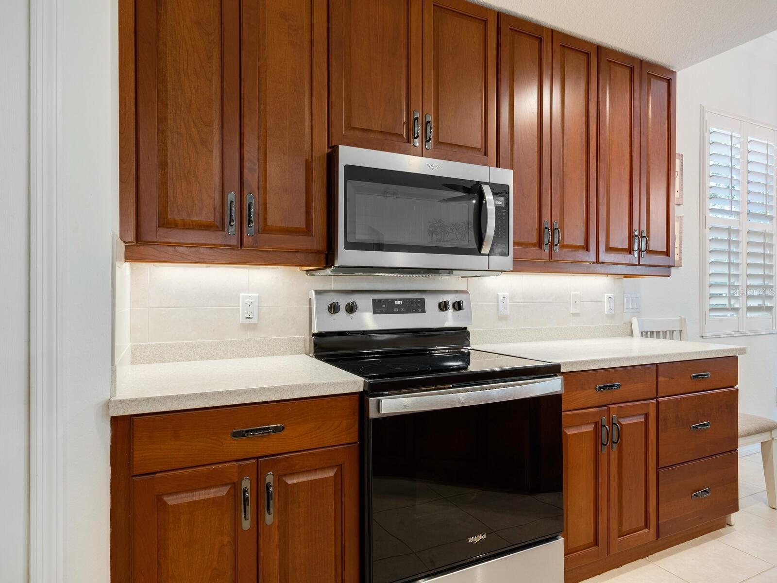 THE VILLAS AT VENICE - Residential