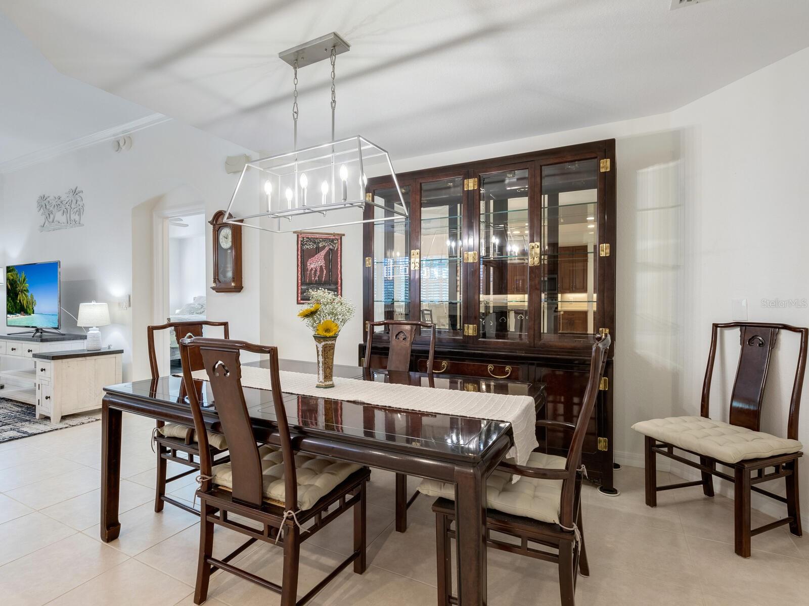 THE VILLAS AT VENICE - Residential