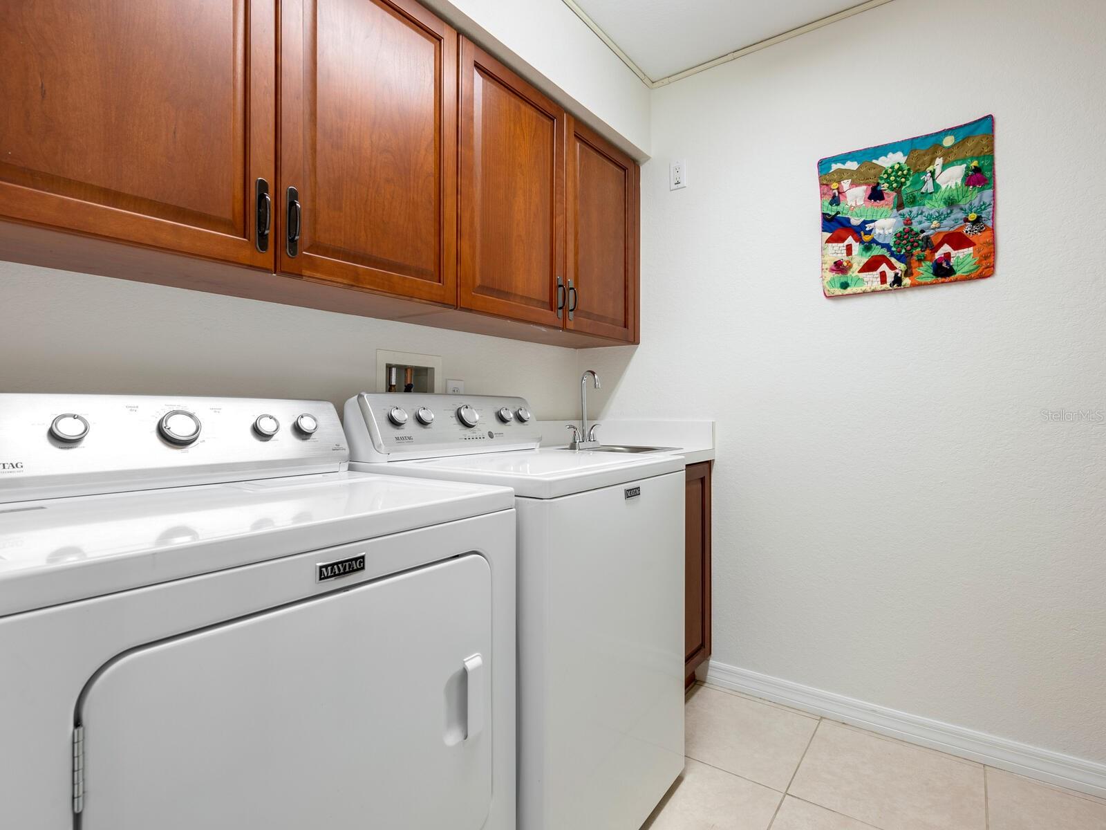 THE VILLAS AT VENICE - Residential