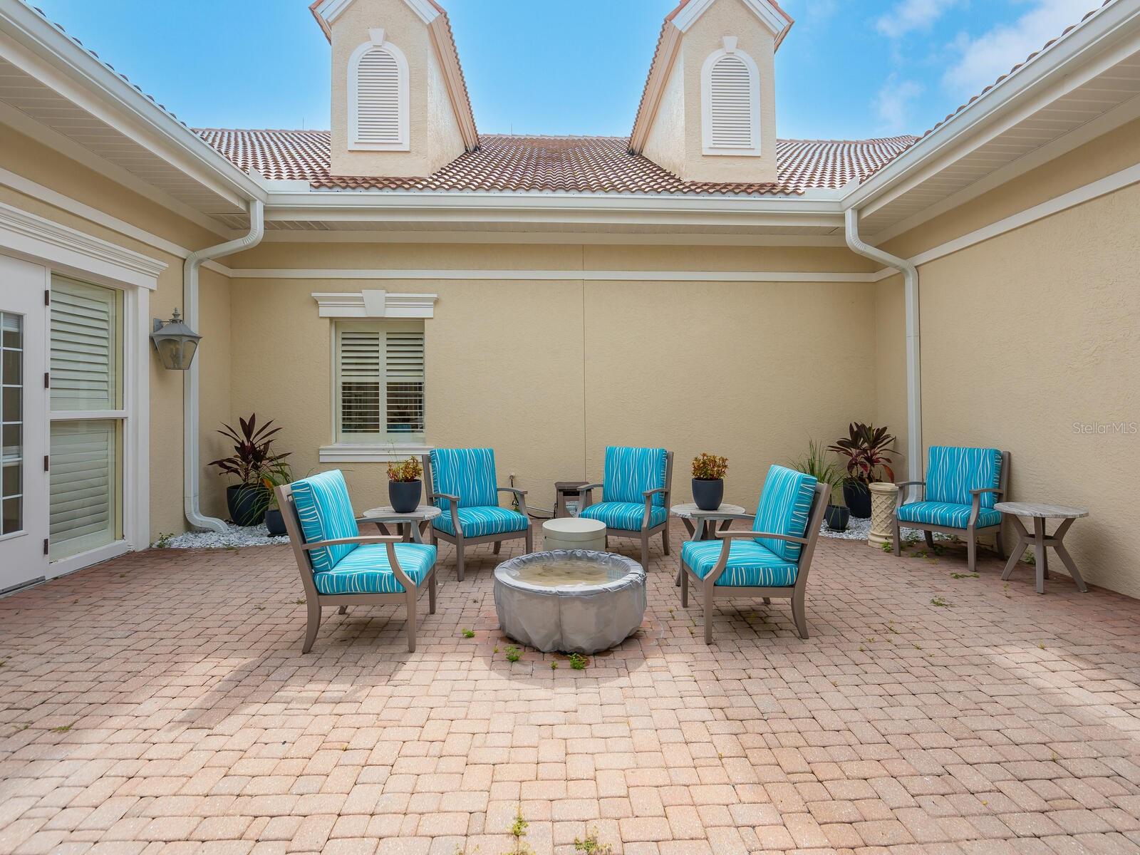 THE VILLAS AT VENICE - Residential