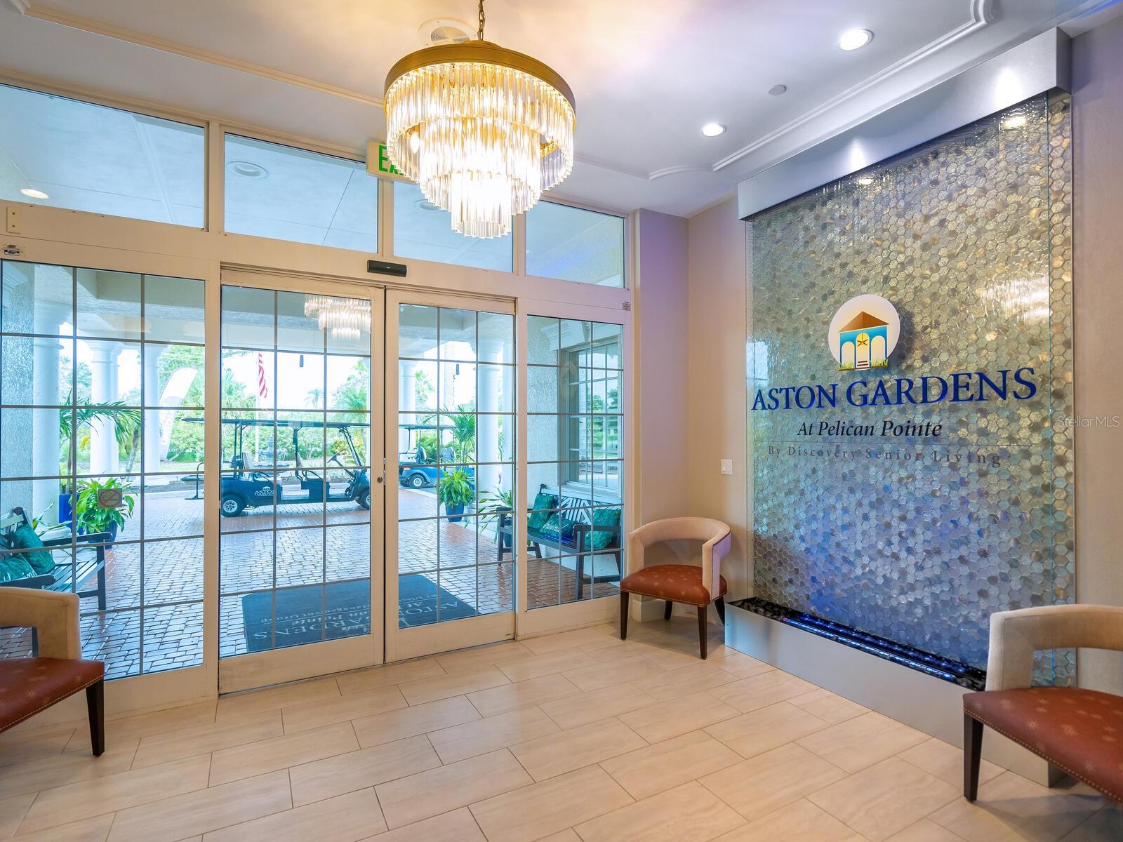 THE VILLAS AT VENICE - Residential