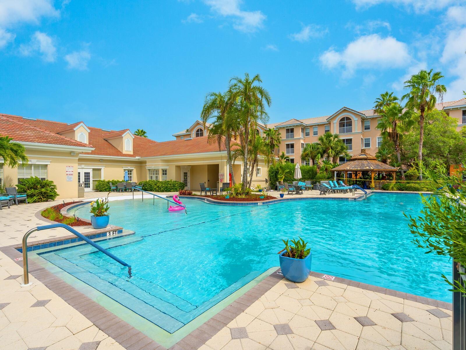 THE VILLAS AT VENICE - Residential