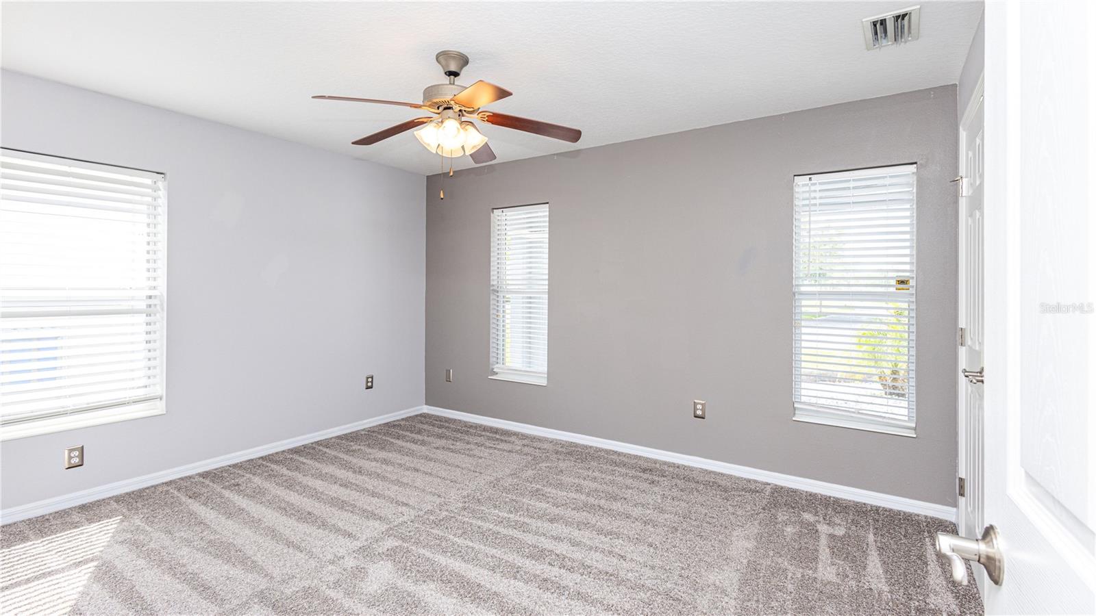 LEESBURG ARLINGTON RIDGE PH 1-B - Residential Lease