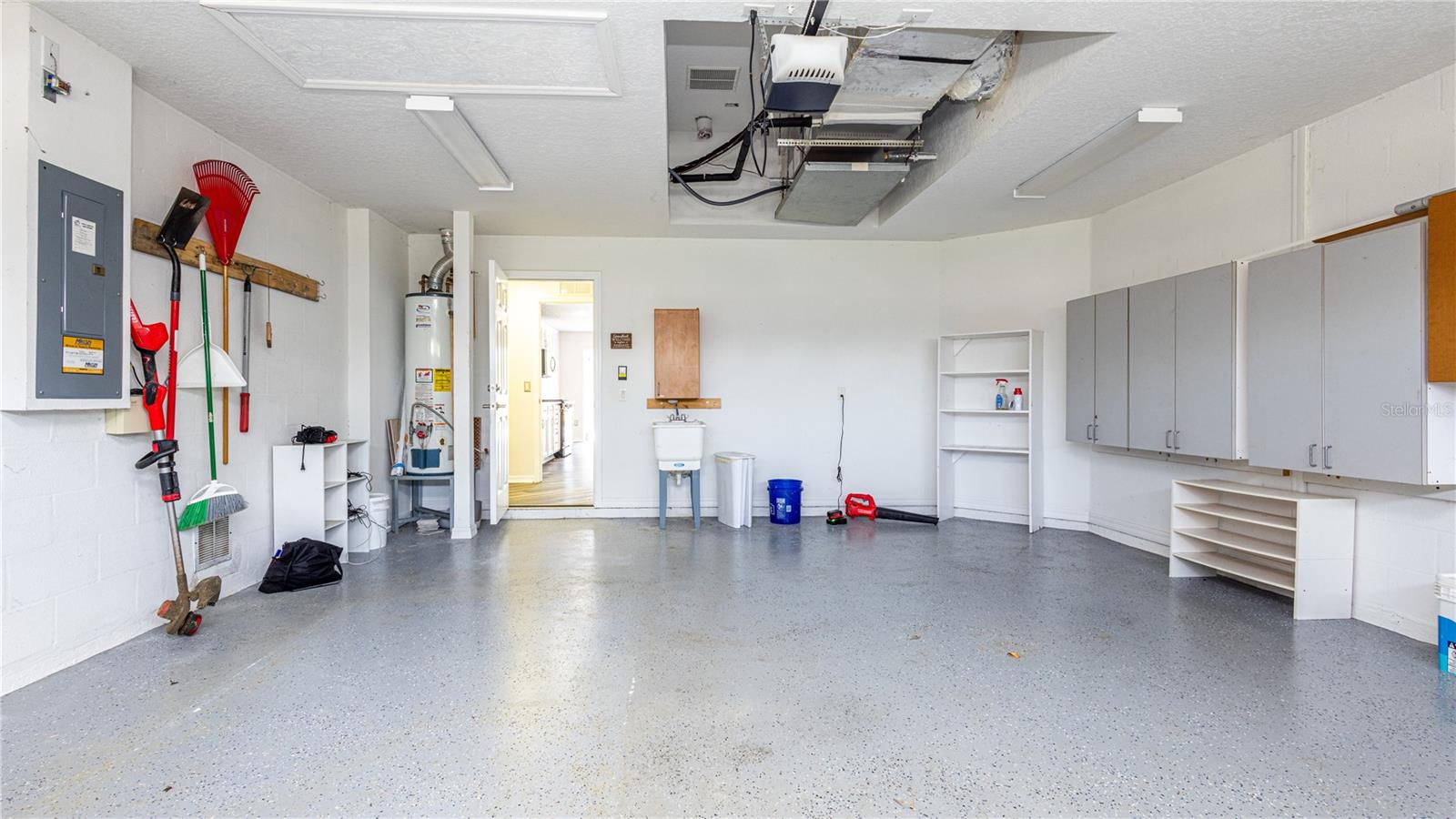 LEESBURG ARLINGTON RIDGE PH 1-B - Residential Lease