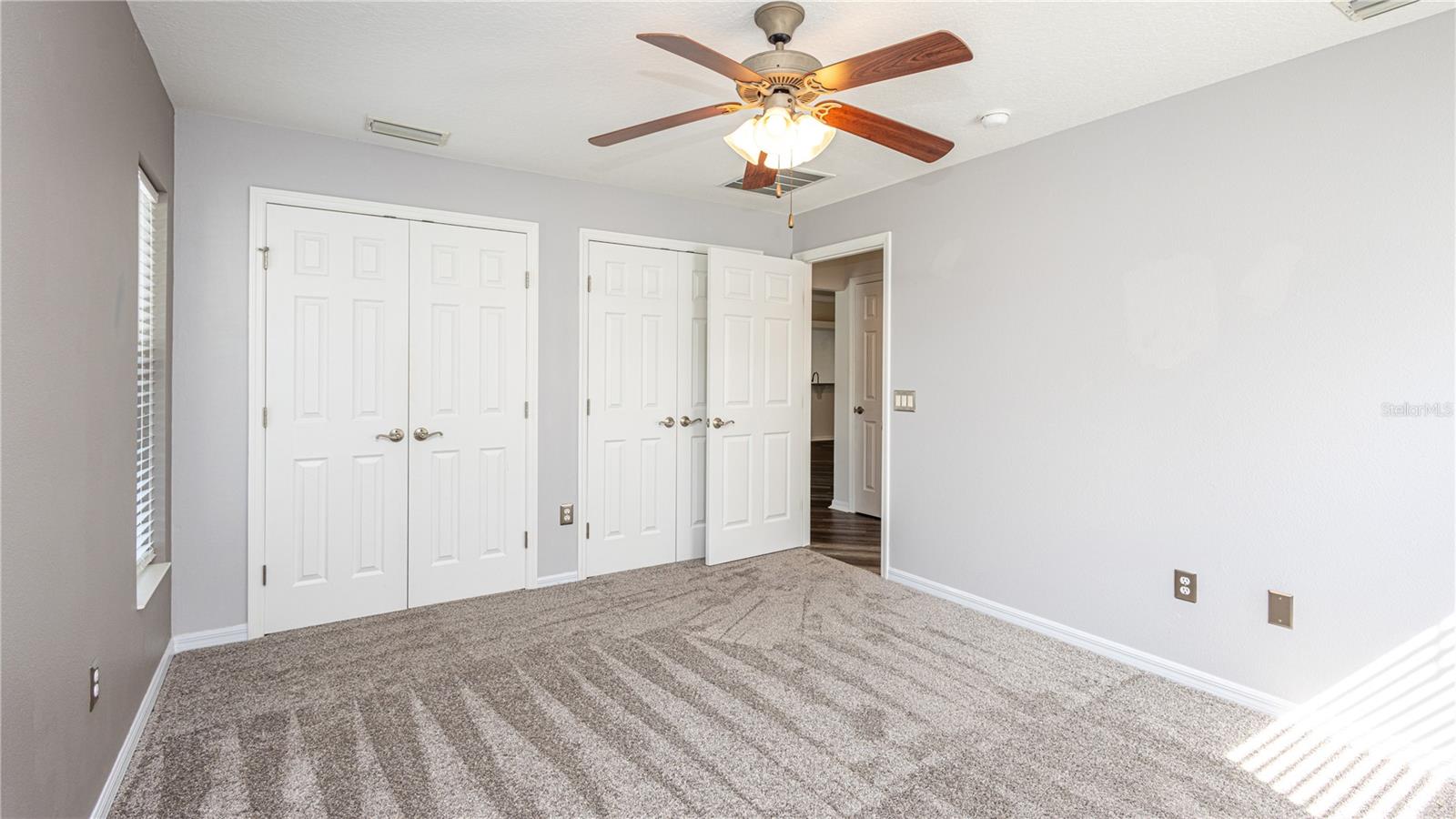 LEESBURG ARLINGTON RIDGE PH 1-B - Residential Lease