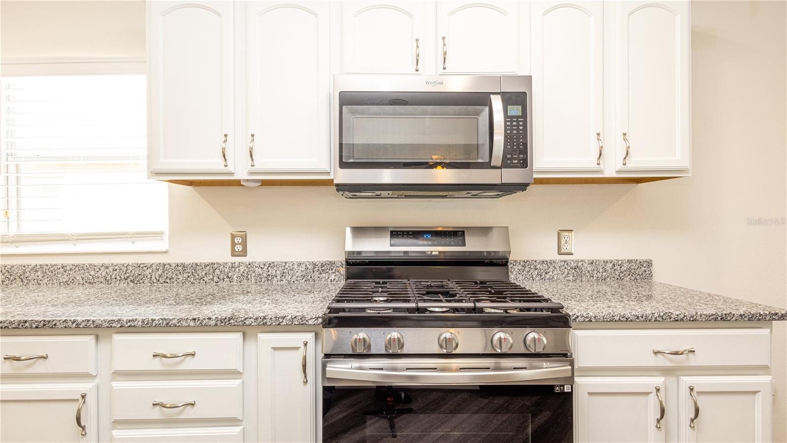 LEESBURG ARLINGTON RIDGE PH 1-B - Residential Lease