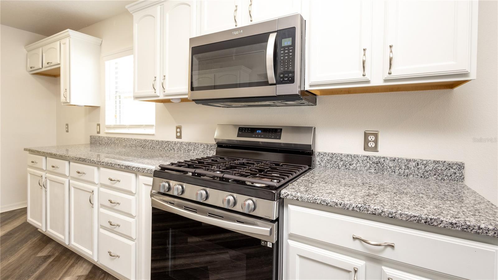 LEESBURG ARLINGTON RIDGE PH 1-B - Residential Lease