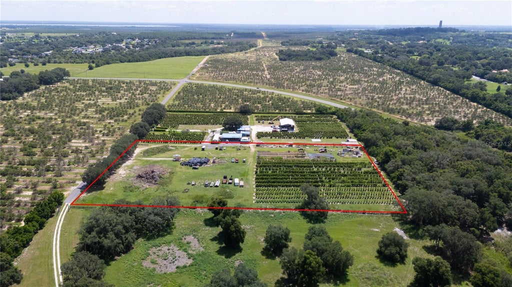 Photo of 104 Egg Farm Road, Lake Wales, FL 33859 (MLS # L4964104)
