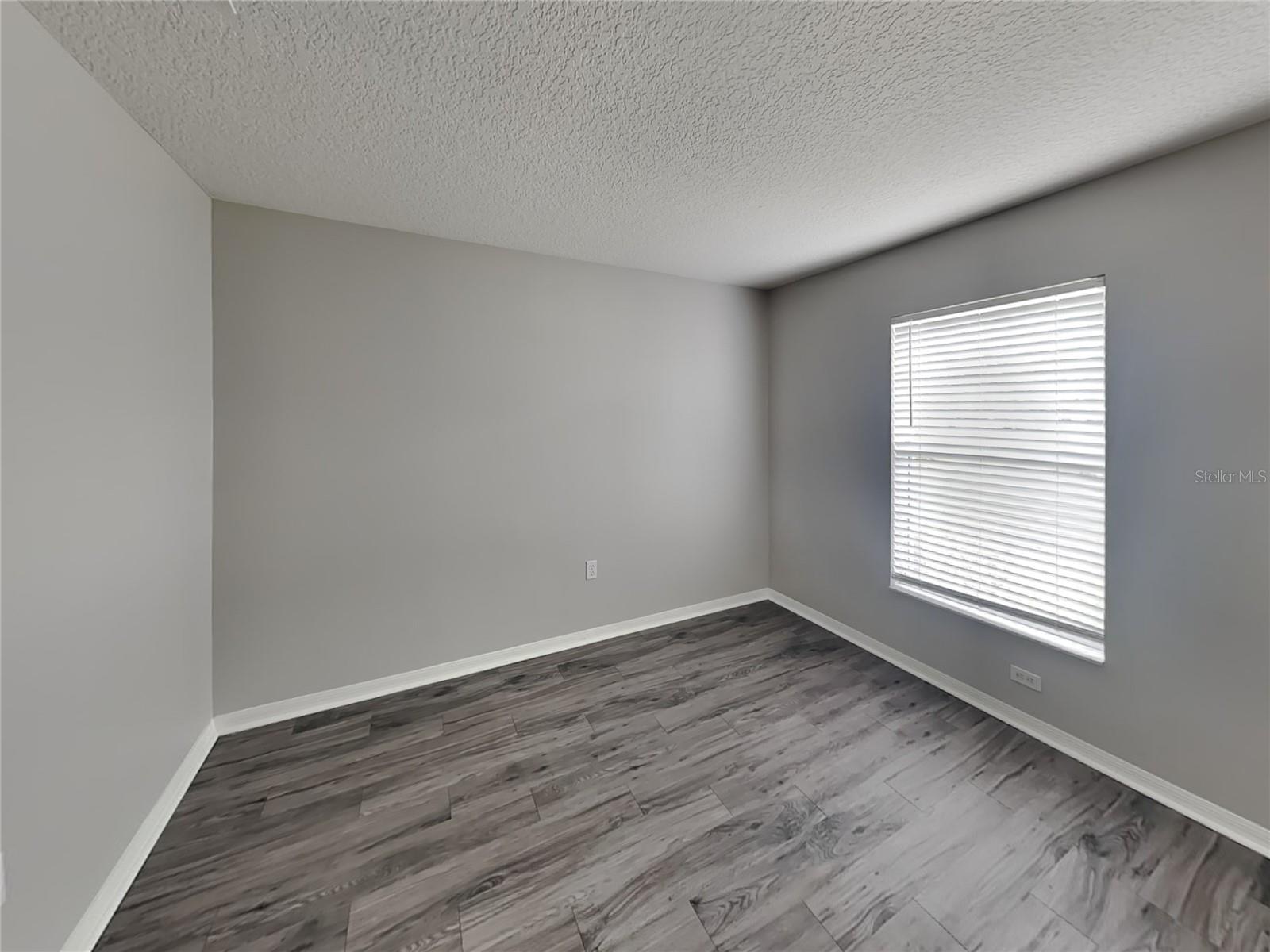 DAYTONA PARK ESTATES SEC C - Residential Lease