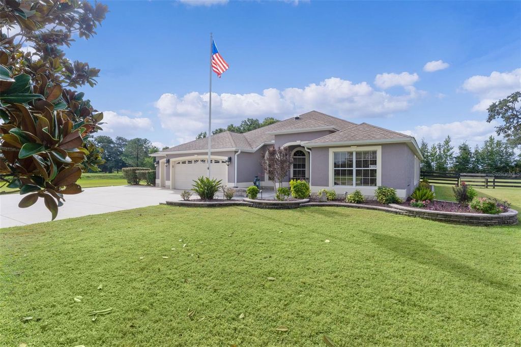 Photo of 4190 County Road 121d, Wildwood, FL 34785 (MLS # G5102810)