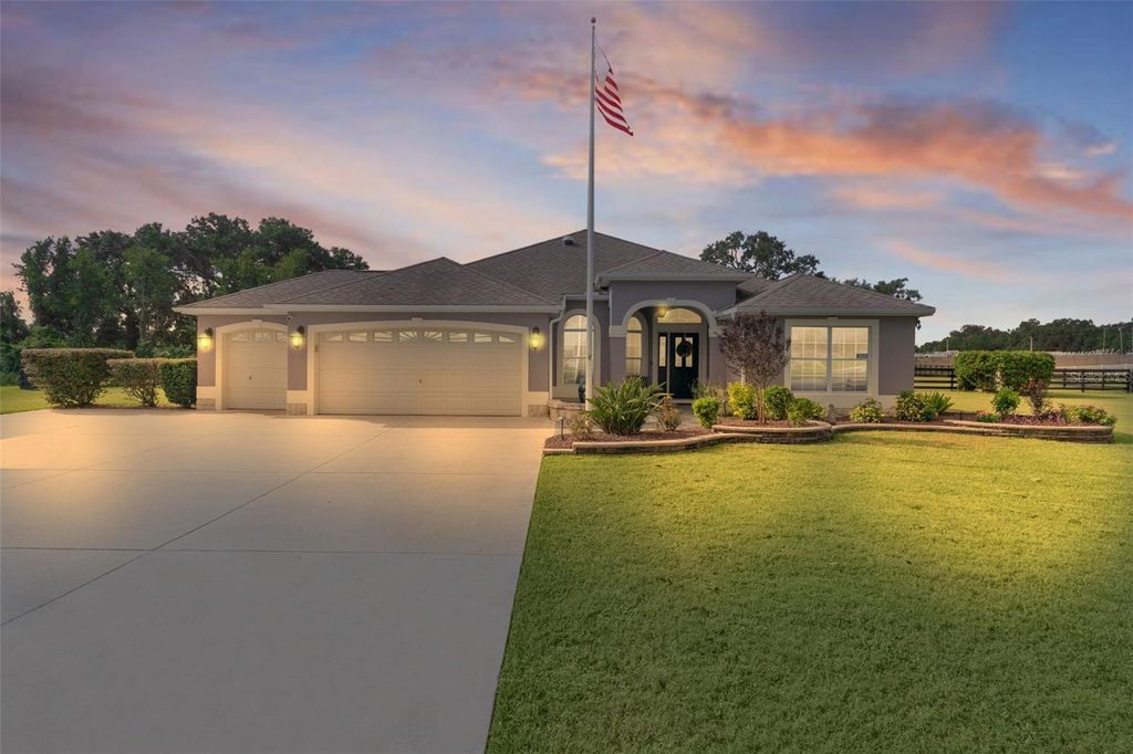 Photo of 4190 County Road 121d, Wildwood, FL 34785 (MLS # G5102810)
