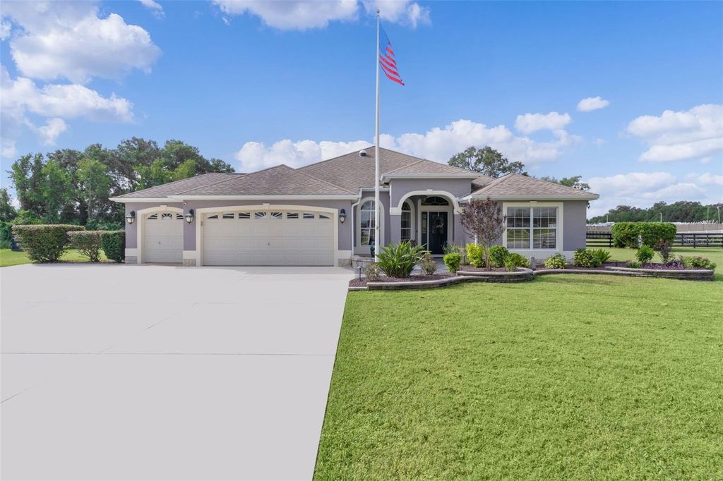 Photo of 4190 County Road 121d, Wildwood, FL 34785 (MLS # G5102810)