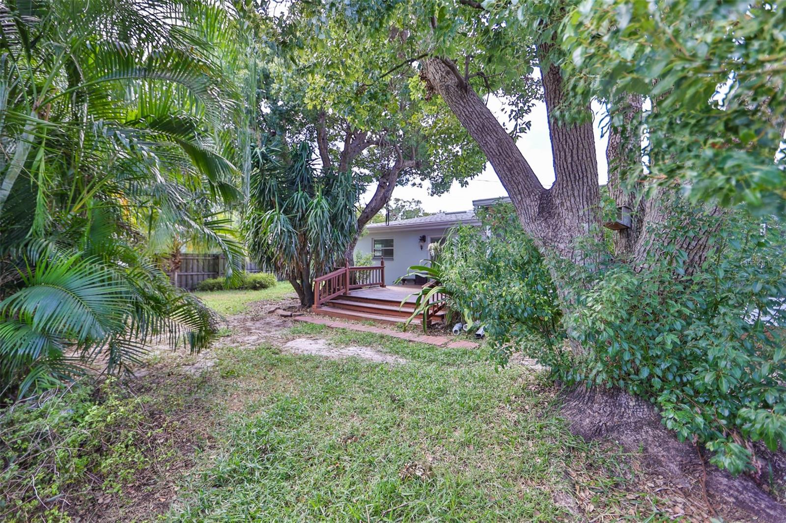 ROSERY GROVE VILLA - Residential