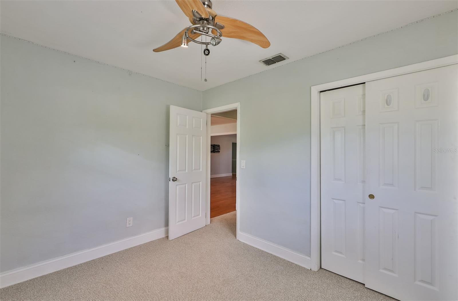 ROSERY GROVE VILLA - Residential