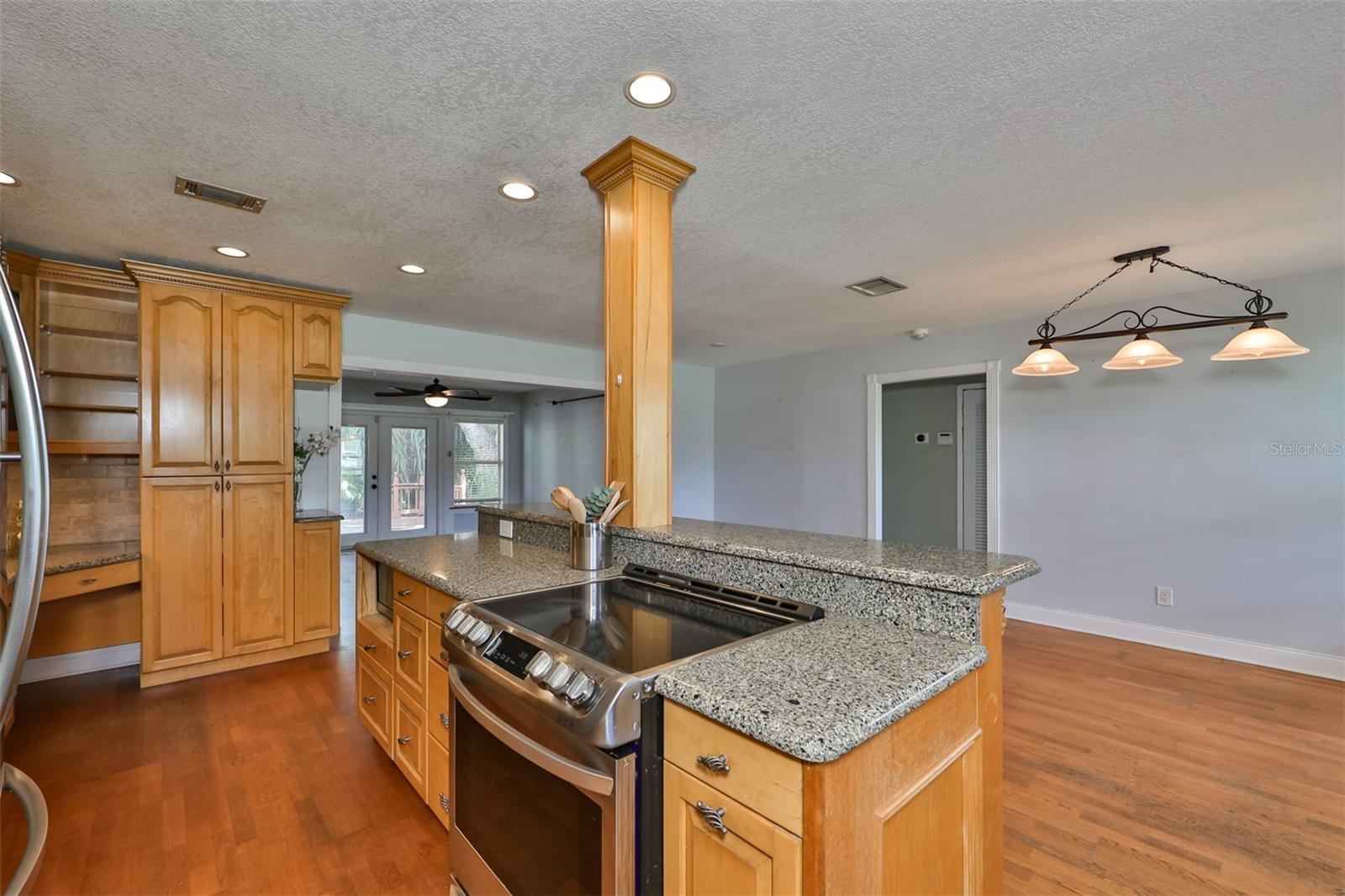 ROSERY GROVE VILLA - Residential