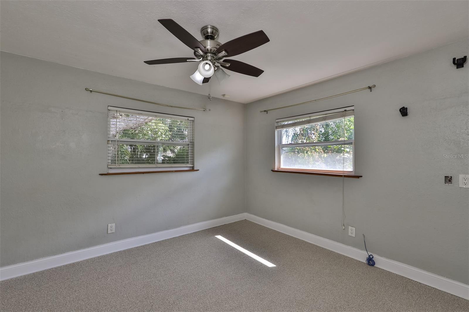 ROSERY GROVE VILLA - Residential