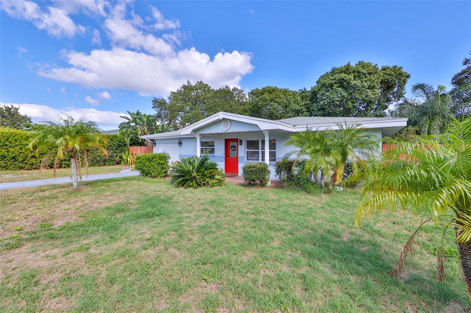 ROSERY GROVE VILLA - Residential