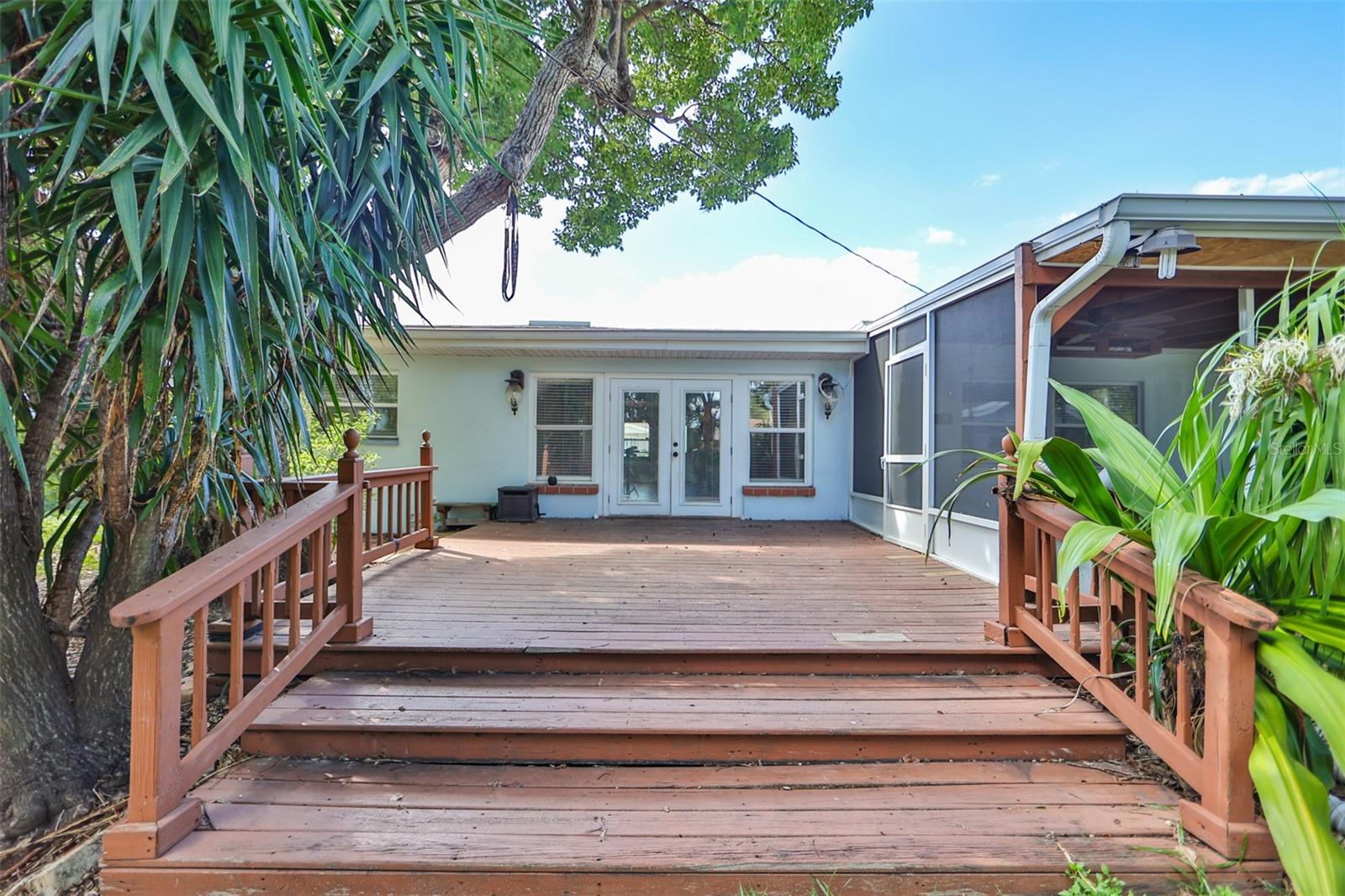 ROSERY GROVE VILLA - Residential