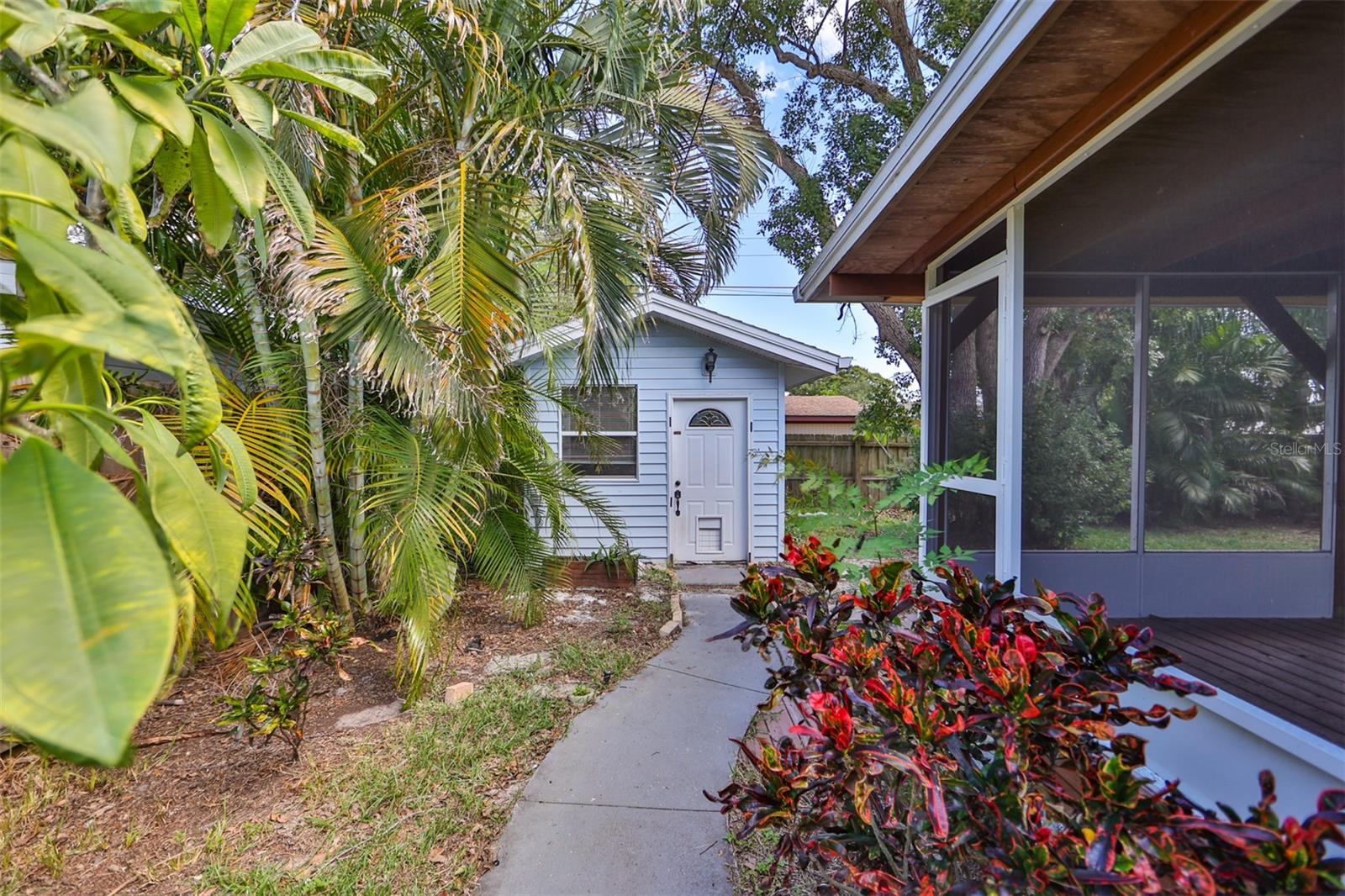 ROSERY GROVE VILLA - Residential