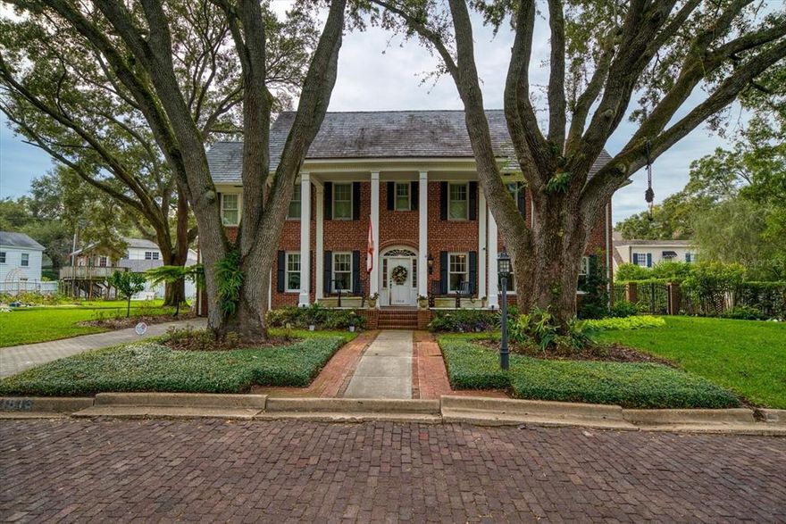 Presenting a unique once-in-a lifetime opportunity to own one of the original homes in prestigious Golf View. This traditional red brick home is situated on an estate-sized 178x124 lot. The interior includes formal living and dining rooms, a library, a family room with a natural gas fireplace, an attached 2-car garage, 5 generously-sized bedrooms and 5.5 bathrooms. Located in flood zone X with no flood insurance required and zoned for the A-rated Roosevelt-Coleman-Plant school district. Minutes from Palma Ceia Golf & Country Club, Plant High School, the shops and restaurants of MacDill Ave, and more. Schedule your private showing today!