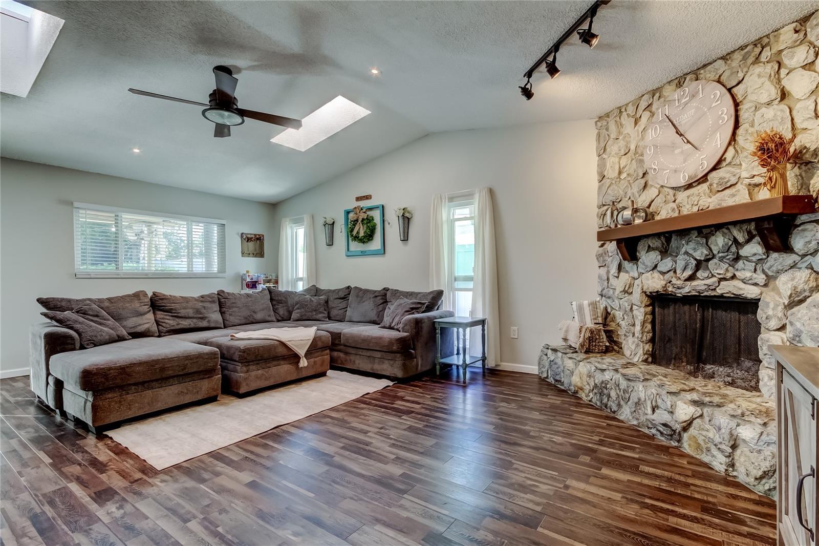 AUTUMN RUN-UNIT 3 - Residential