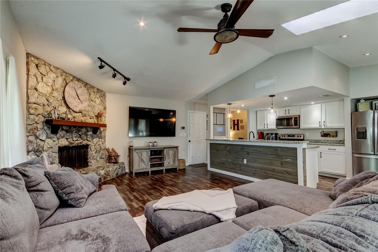 AUTUMN RUN-UNIT 3 - Residential