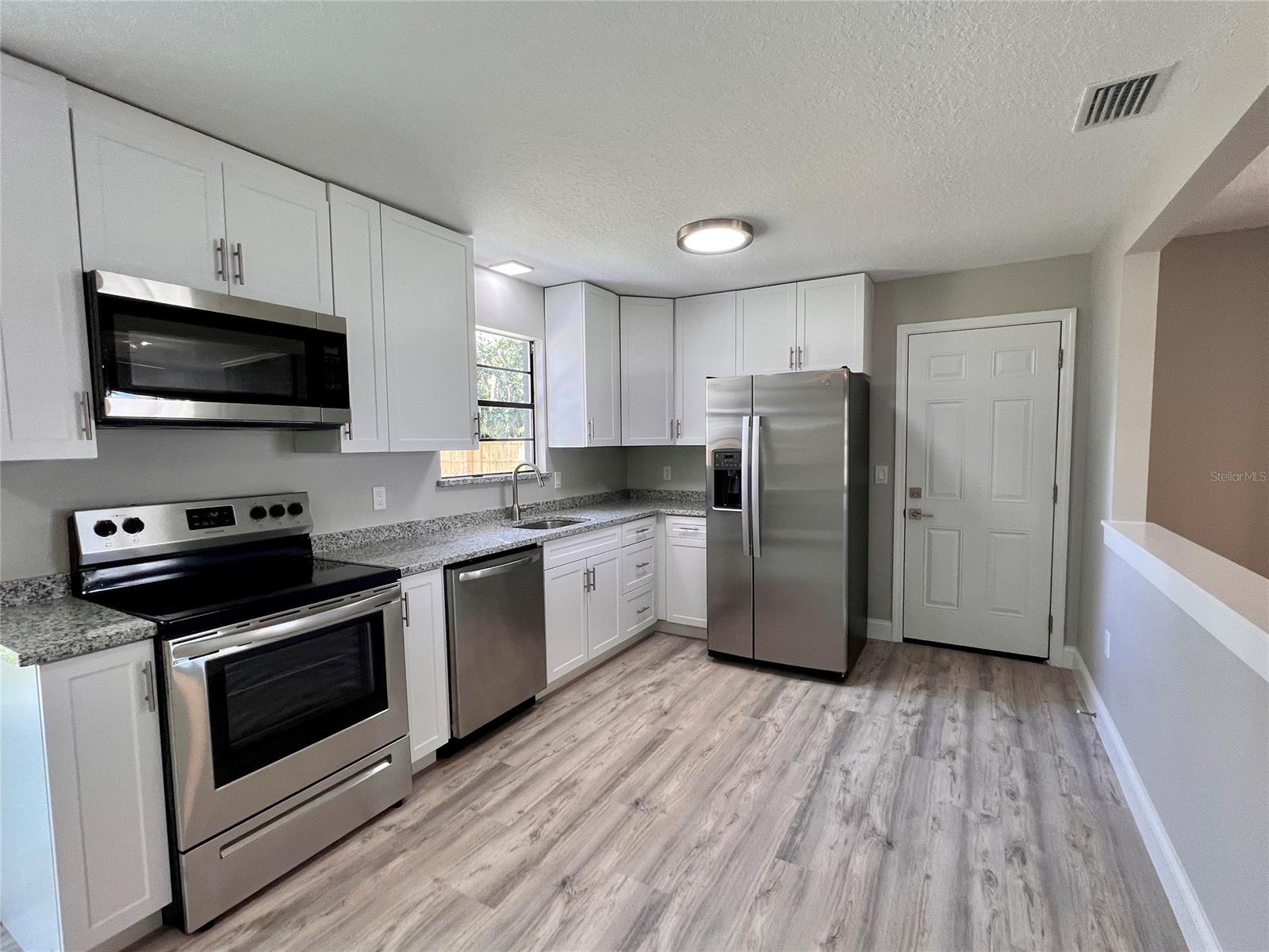 Florida Shores 01 - Residential