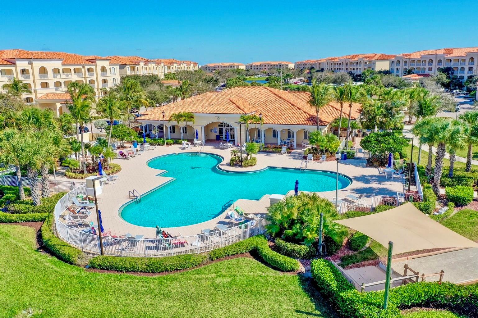 HARBOUR ISLE AT HUTCHINSON ISLAND WEST, A CONDOMIN - Residential