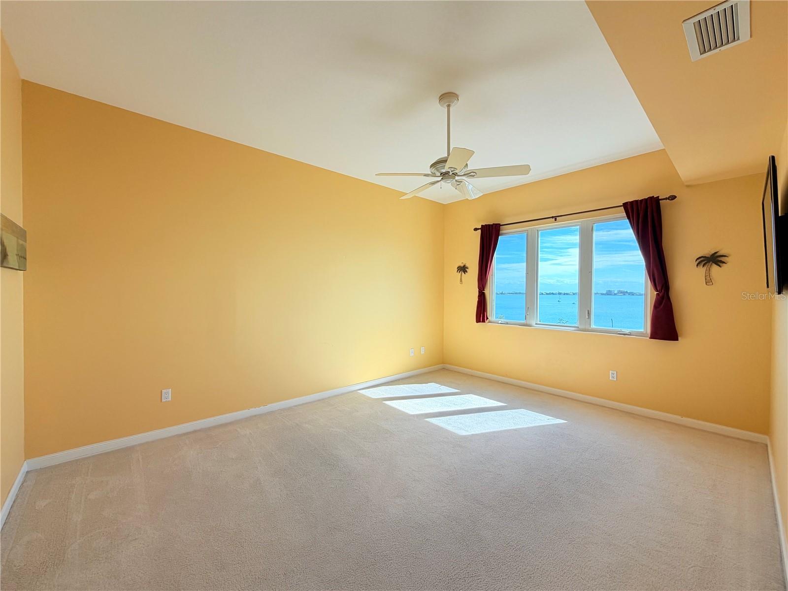 HARBOUR ISLE AT HUTCHINSON ISLAND WEST, A CONDOMIN - Residential