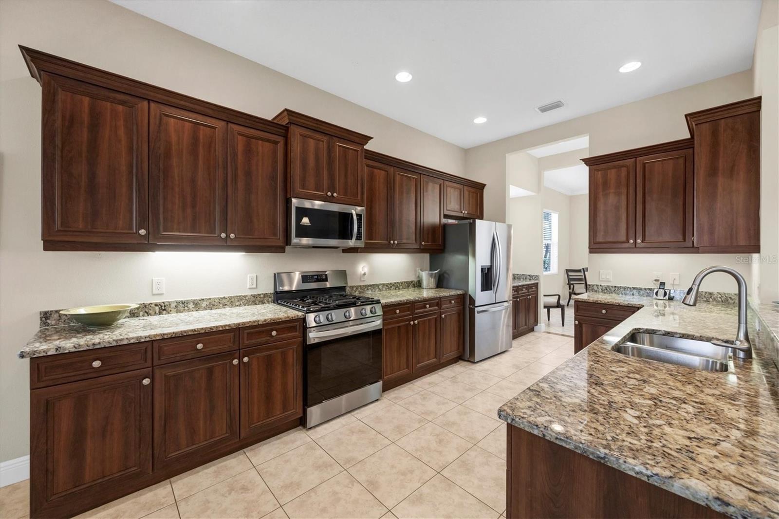 LAKEWOOD RANCH COUNTRY CLUB VI - Residential