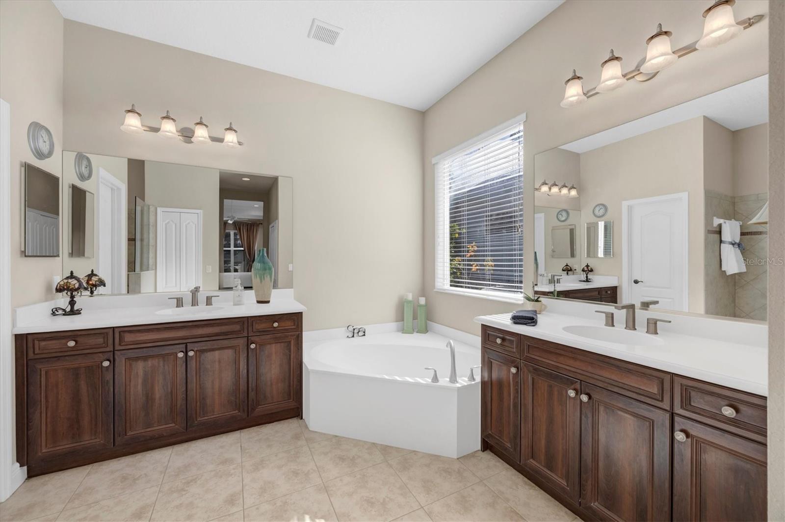 LAKEWOOD RANCH COUNTRY CLUB VI - Residential