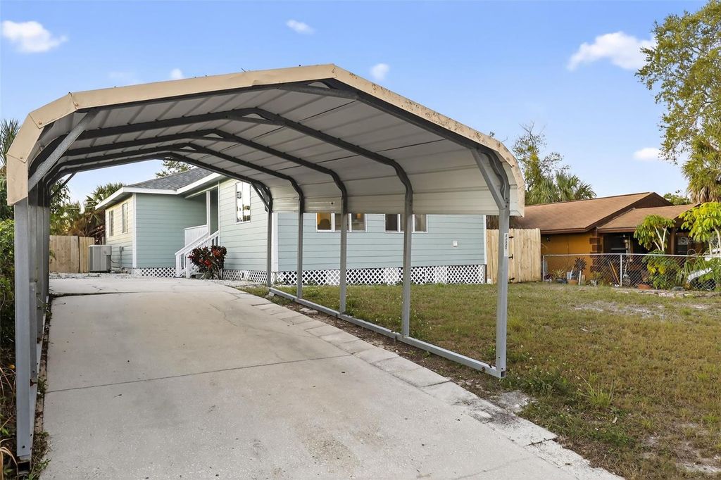 Photo of 522 E Morgan Street, Tarpon Springs, FL 34689 (MLS # TB8460697)