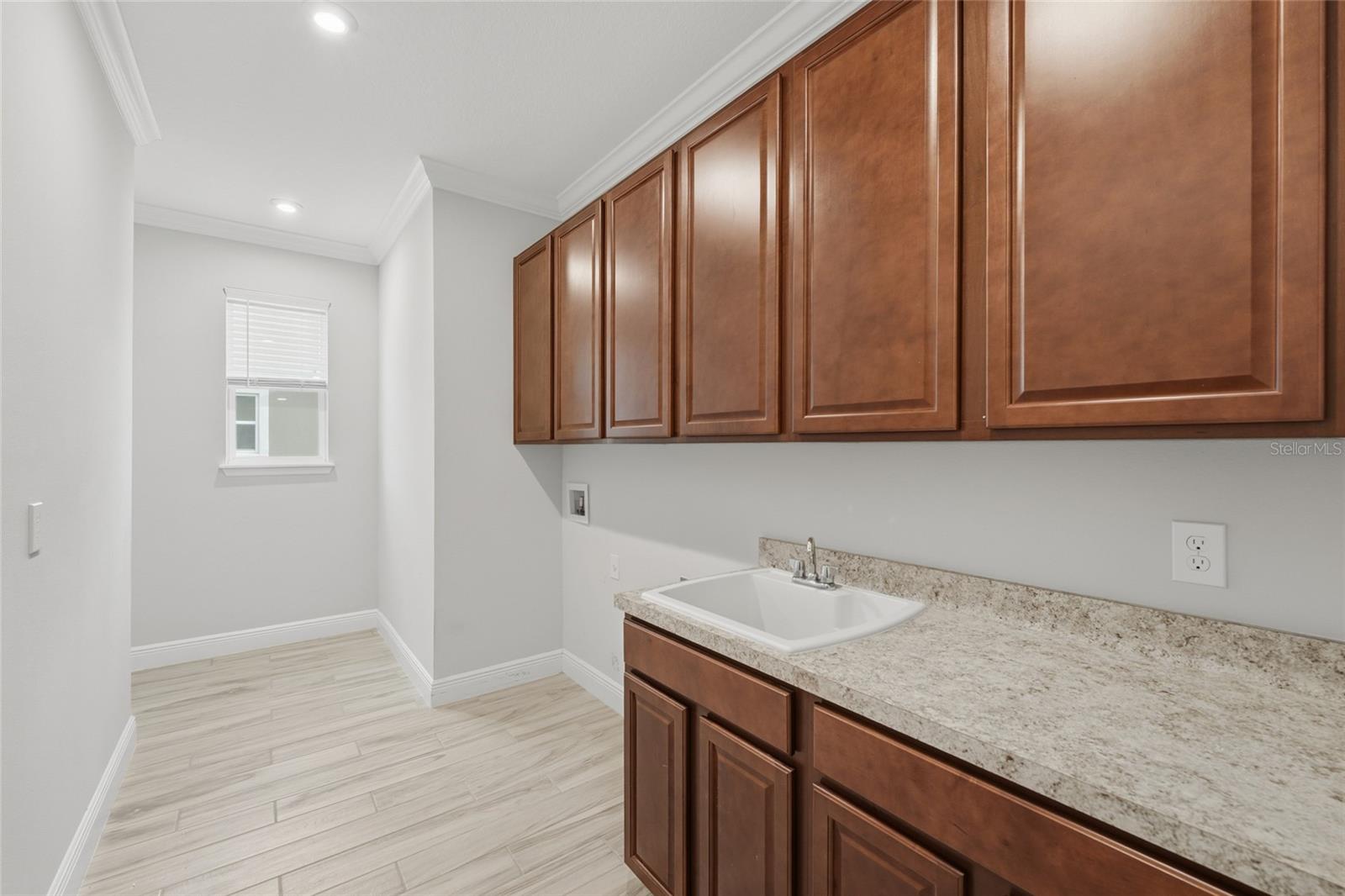 HAWKSMOOR-PH 1 - Residential