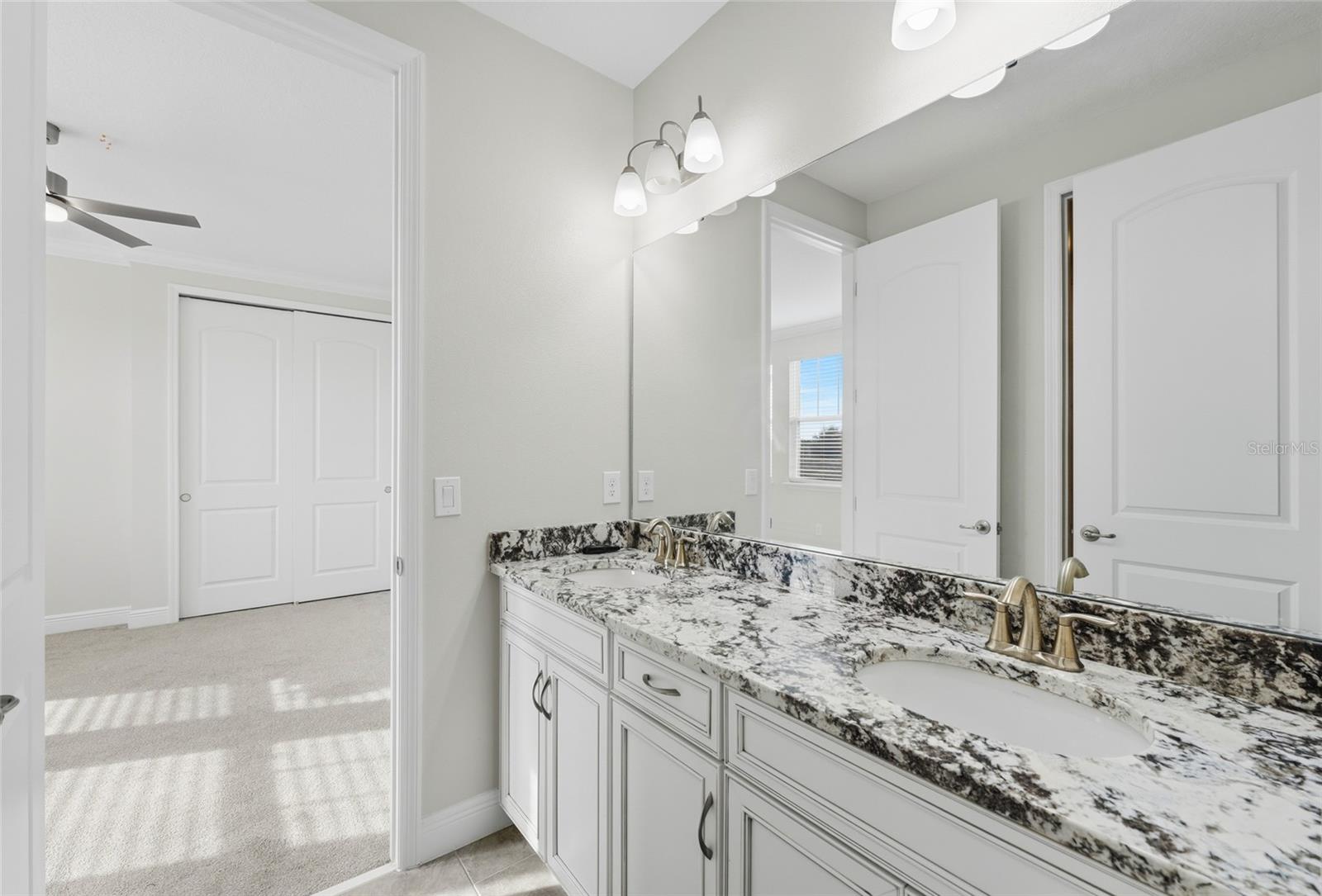 HAWKSMOOR-PH 1 - Residential