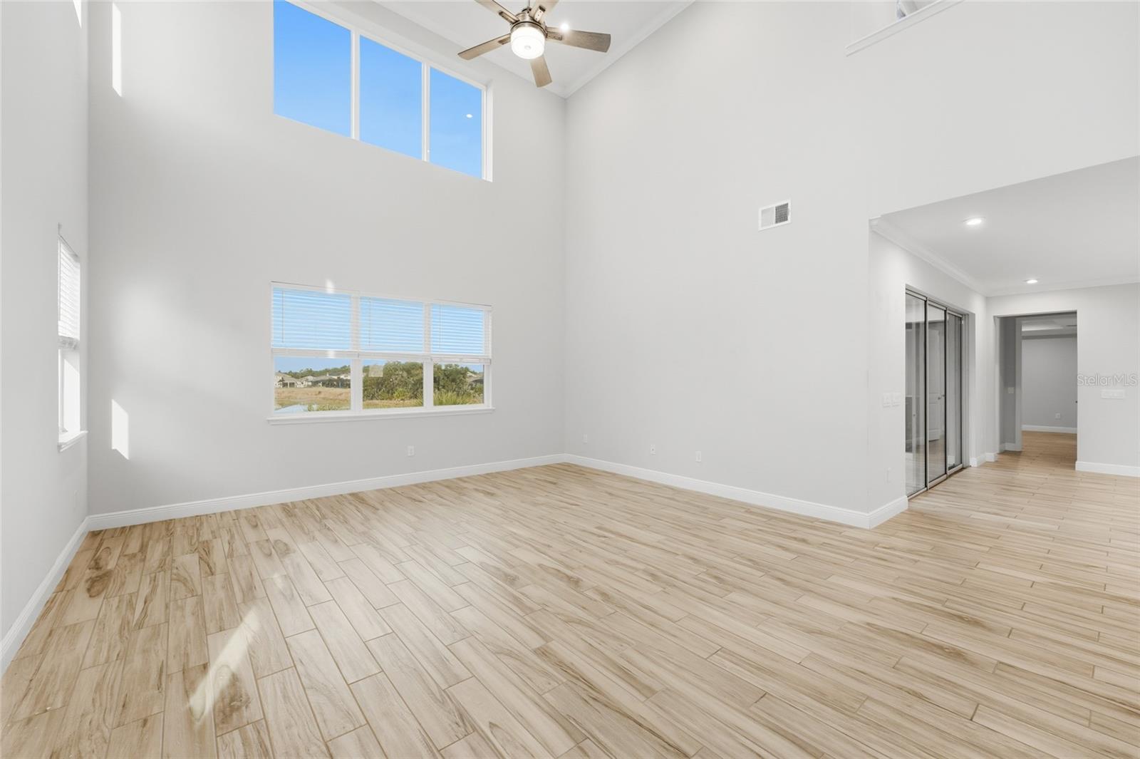 HAWKSMOOR-PH 1 - Residential