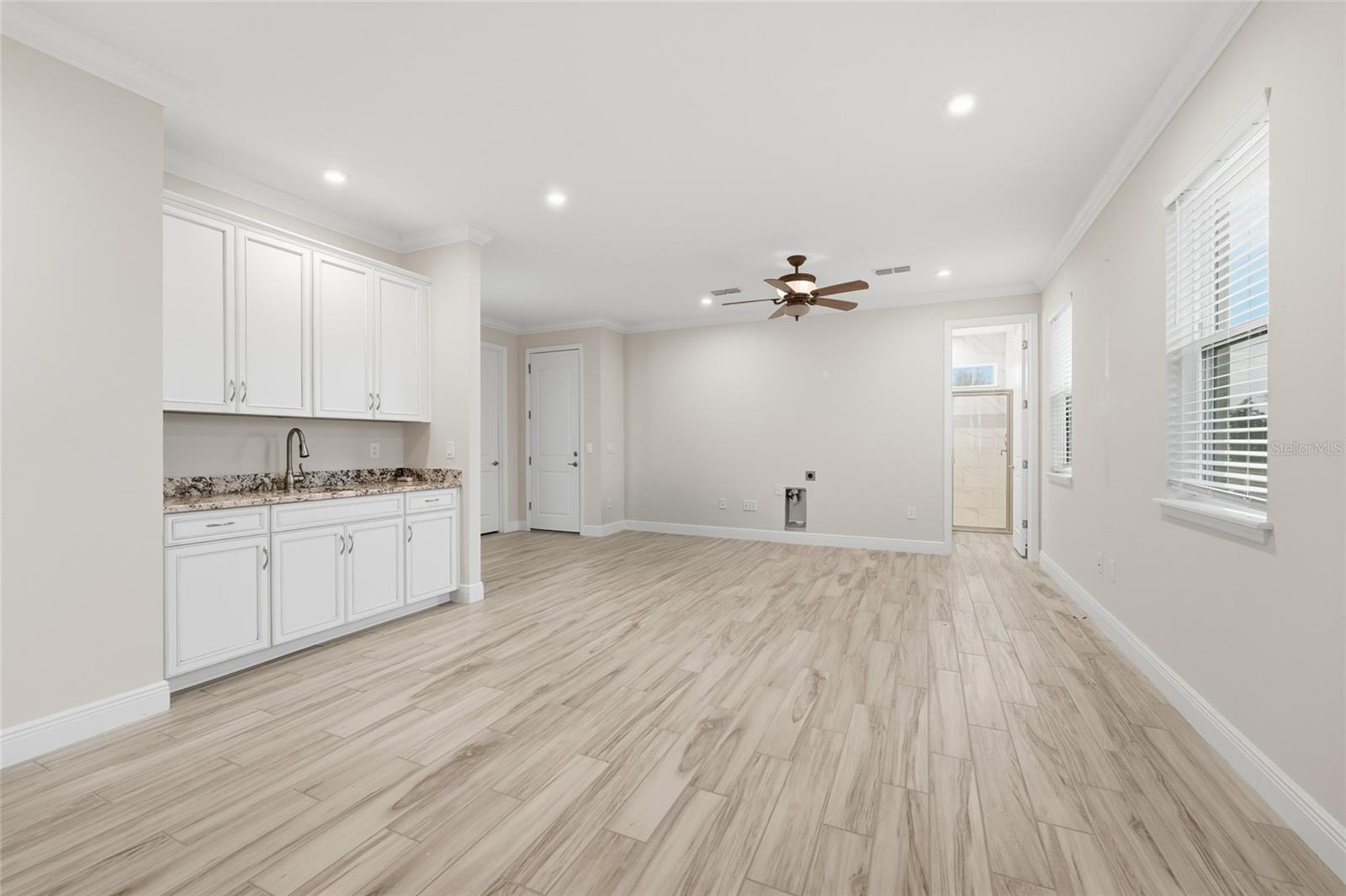 HAWKSMOOR-PH 1 - Residential