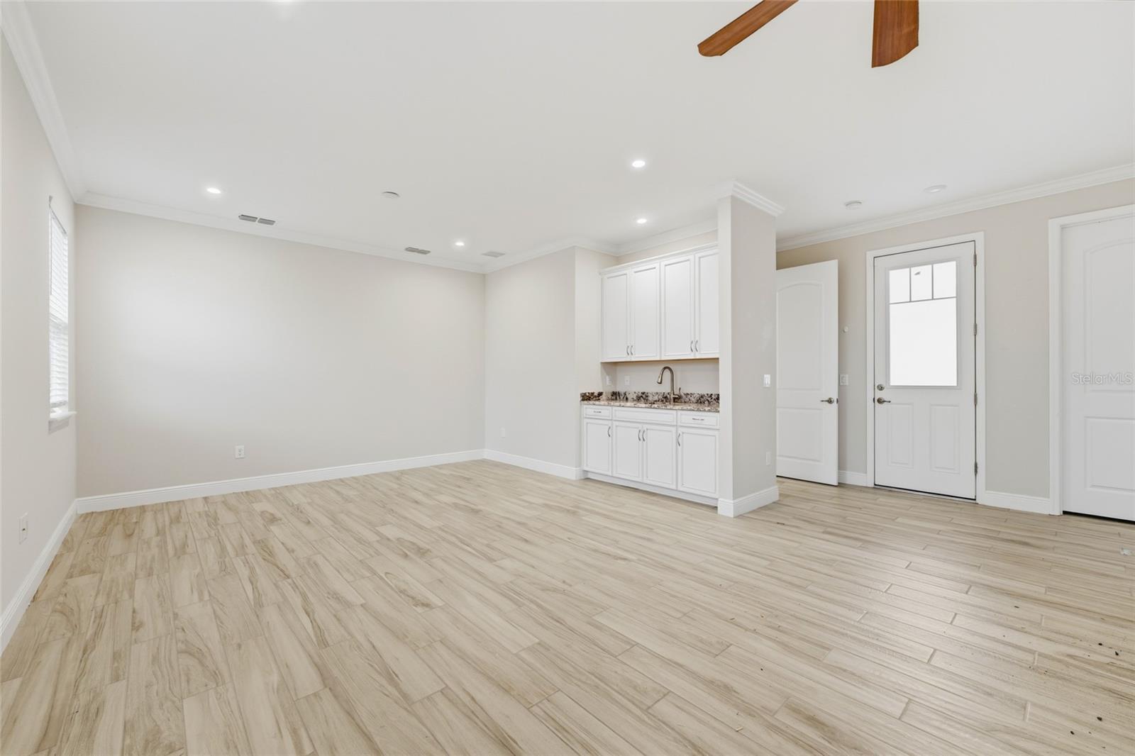 HAWKSMOOR-PH 1 - Residential