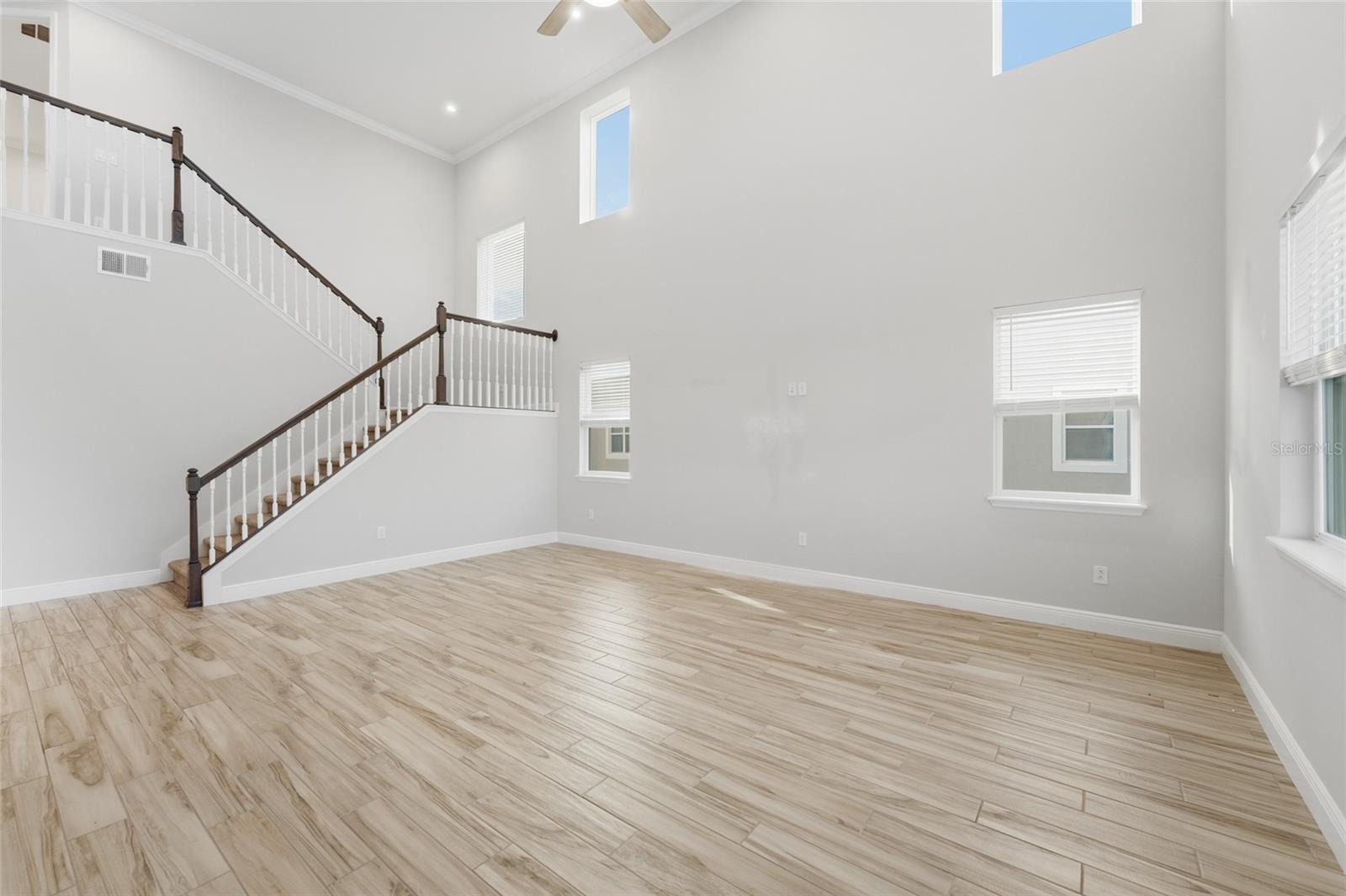 HAWKSMOOR-PH 1 - Residential