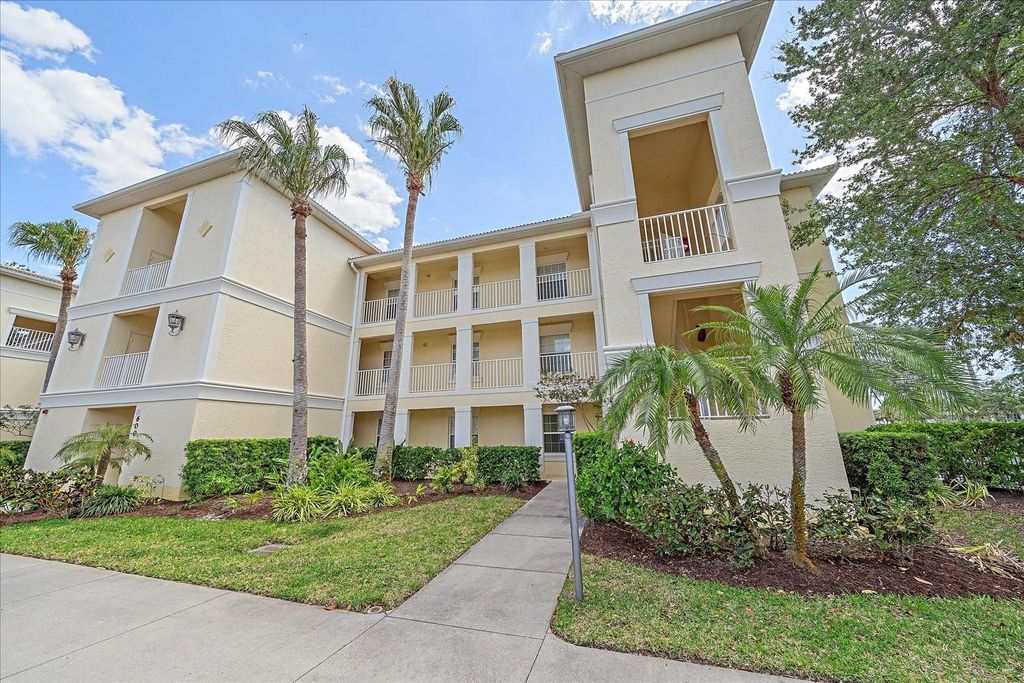 Photo of 600 Gardens Edge Drive #614, Venice, FL 34285 (MLS # TB8376857)
