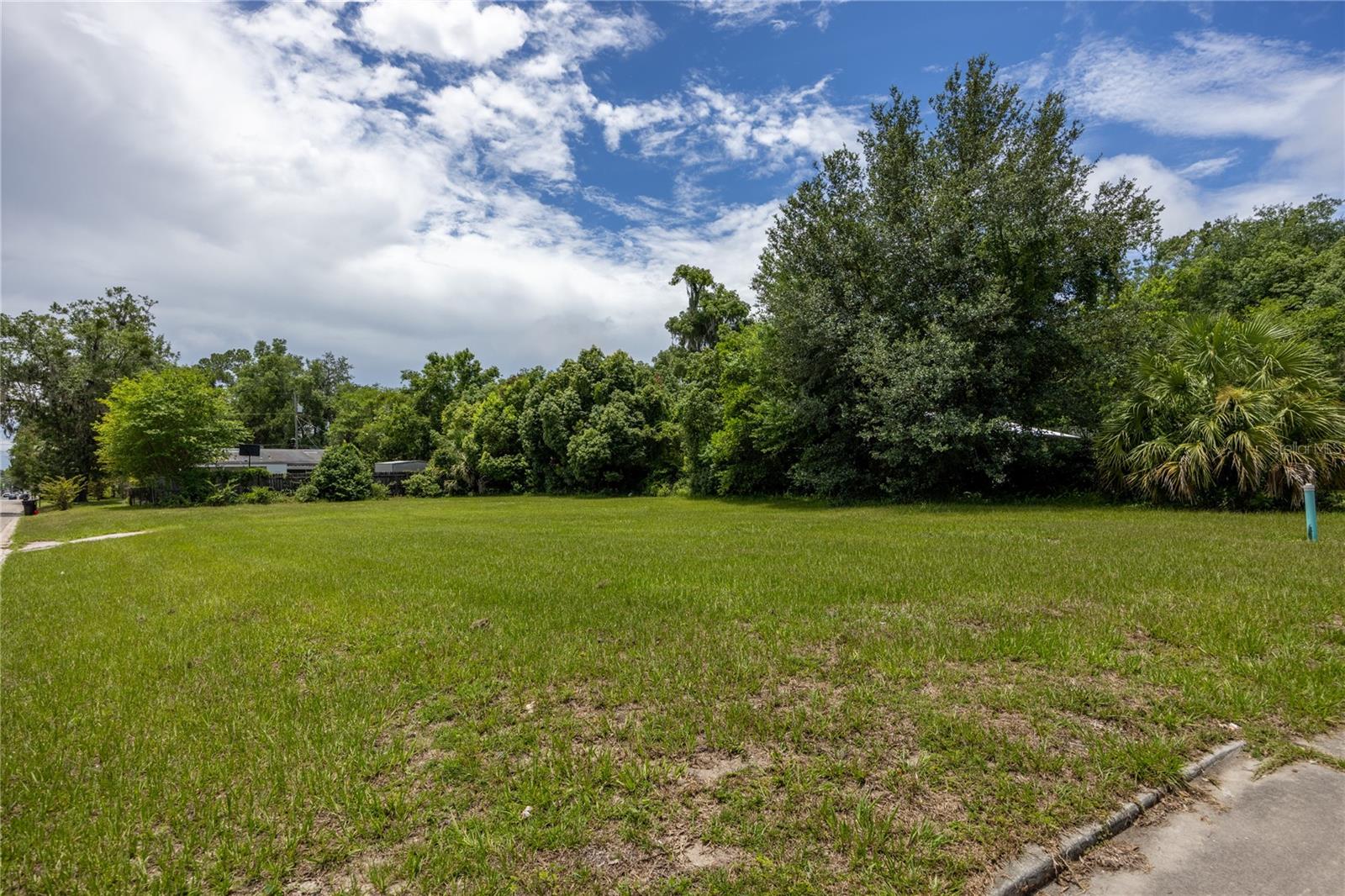 203 NW 14TH AVENUE