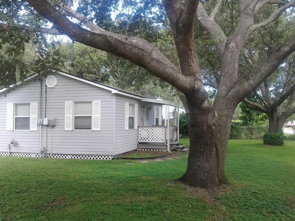 Photo of 5000 20th Street N, St Petersburg, FL 33714 (MLS # O6396996)