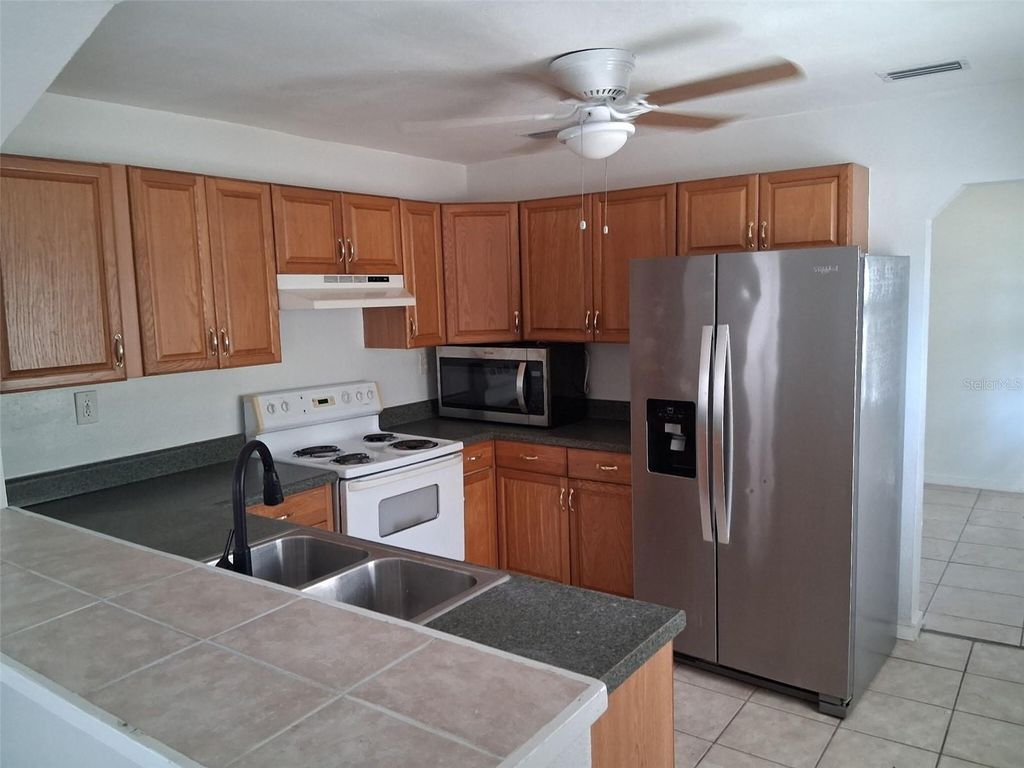 Photo of 5000 20th Street N, St Petersburg, FL 33714 (MLS # O6396996)