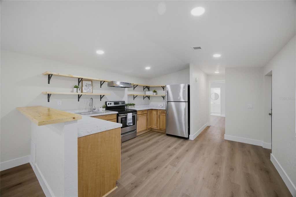 Photo of 11602 Lewis Avenue, Thonotosassa, FL 33592 (MLS # TB8535360)