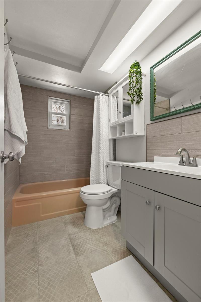 MARTHAS VINEYARD - Residential